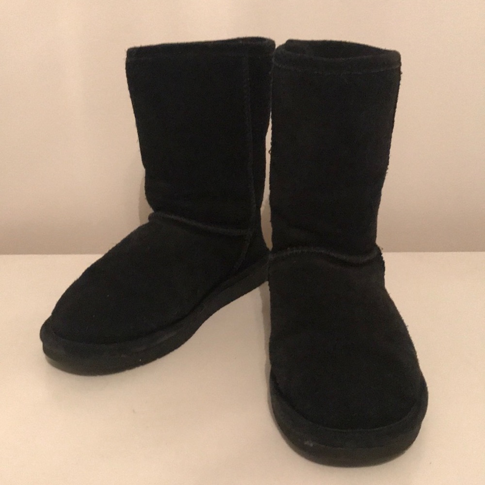 Size 6 Black BearPaw Boots